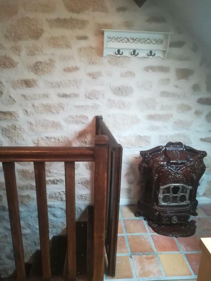 Le Charme De La Pierre Apartment Echarcon Luaran gambar